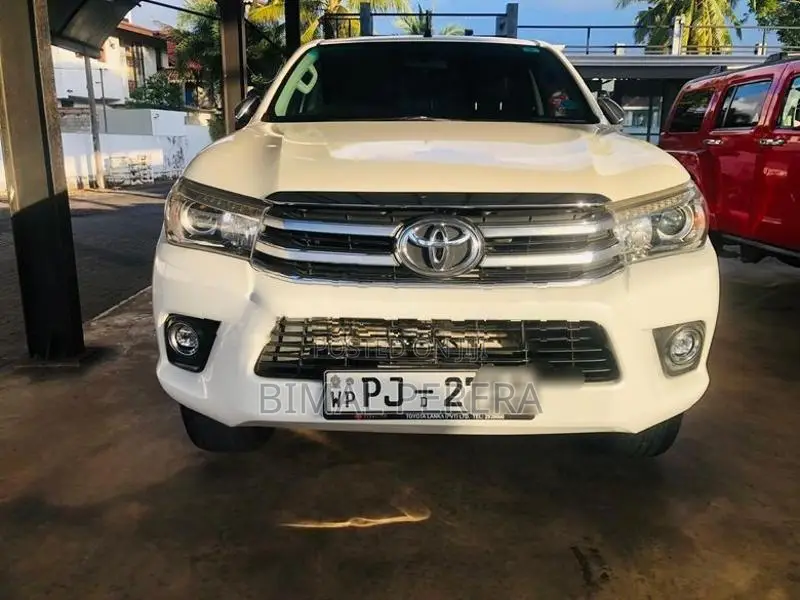 Toyota Hilux V Grade 2018