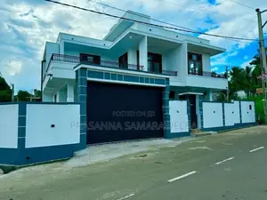 Brand new super house in piliyandala colombo 120 road