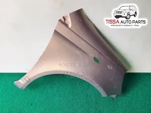 Toyota Vitz SCP10 Fender