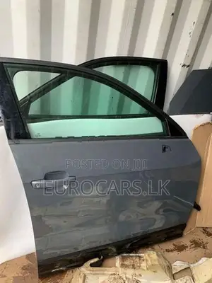 Audi Q2 Door