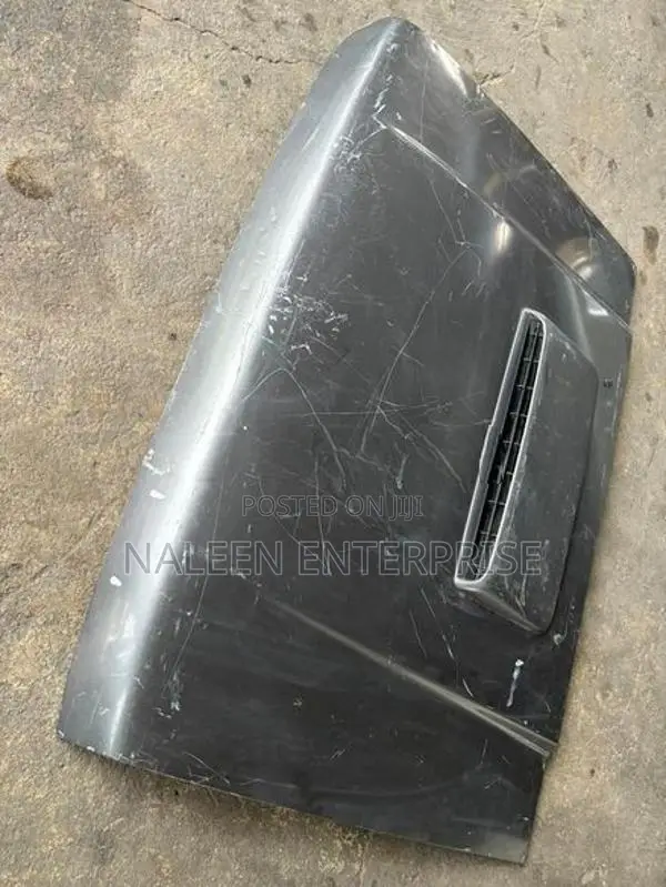Isuzu Bighorn Turbo Bonnet