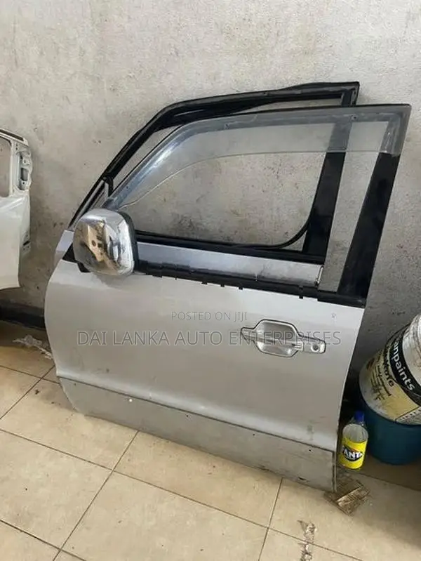 Mitsubishi Montero V76 Door Complete