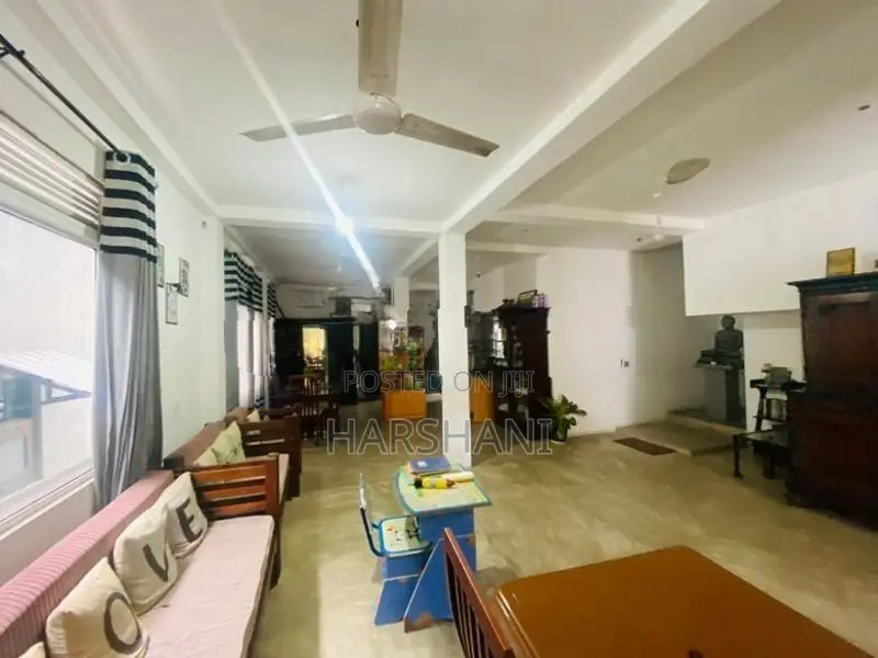 3 Storey Spacious House for Sale Temple Rd, Maharagama