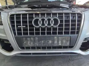 Audi Q5 Main Grill Shell