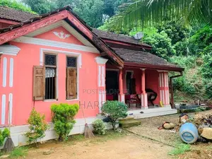 800P Commercial Land with House Facing Ingiriya - Ratnapura Main Road