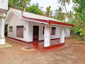 Temple Road Valuable 17.1P Land With 2 Houses for Sale | Negombo