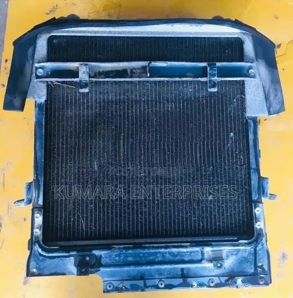 Isuzu 4JG2 Radiator