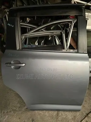Toyota Ractis 4 Door Panel