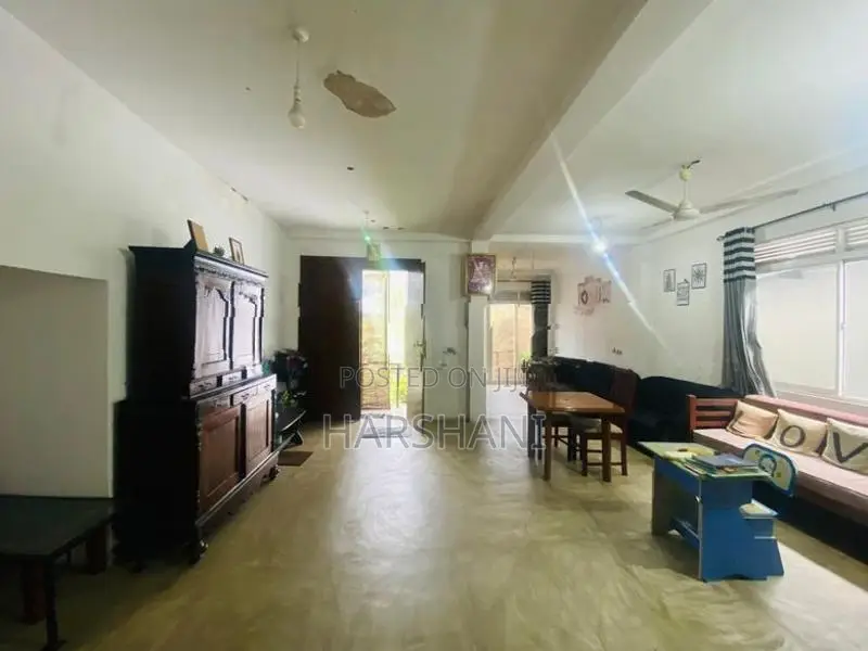 3 Storey Spacious House for Sale Temple Rd, Maharagama