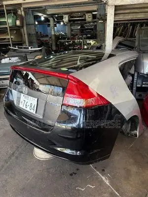 Honda Insight Back Cut