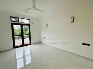 සුවිසල් අති සුඛෝපභෝගී අලංකාර නවීනතම දෙමහල් නිවස piliyandala