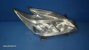 Toyota Prius W30 2014 Head Lamp L R