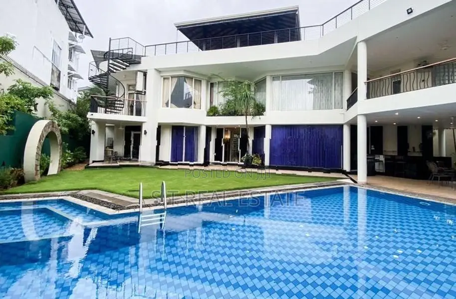 05BR Luxury Three Story House For Sale In Rajagiriya