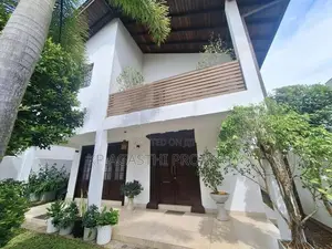 Luxury House for Sale in Kottawa
