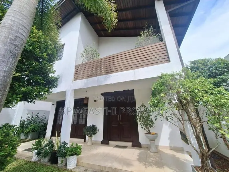 Luxury House for Sale in Kottawa