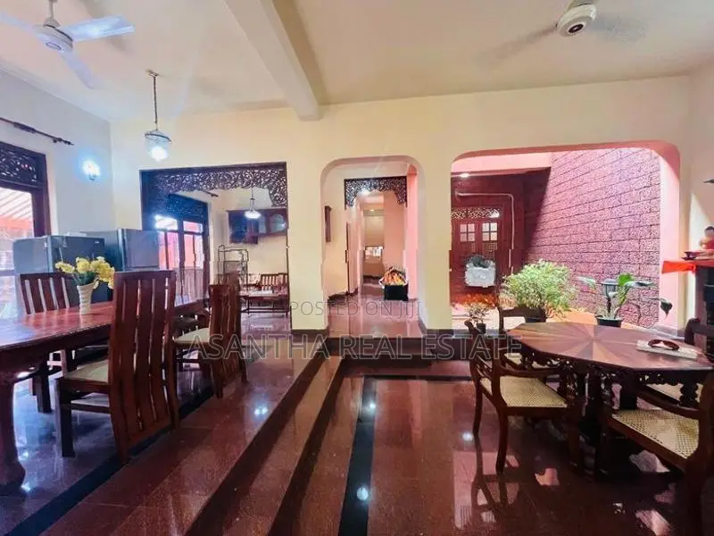 02 Story Villa Sale at Koswatha Battramulla