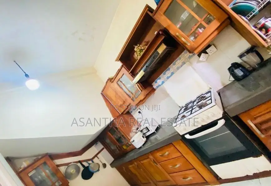(IP491) 03 Story House With 18 P Sale At Samagi Mw Thalawathugoda