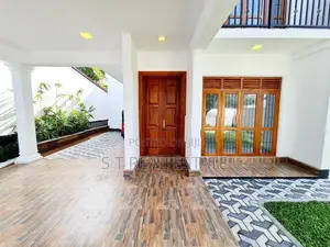 05BR Luxury 3 Story House For Sale In Piliyandala