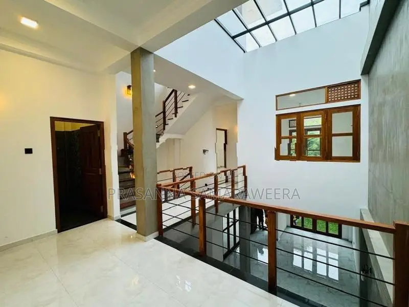 Brand New Modern super luxury piliyandala