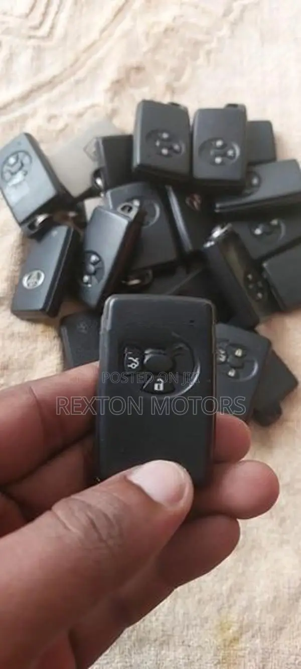 Toyota Alion Smart Key