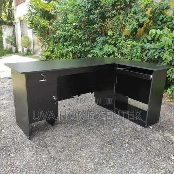L shape Office Table 5.5x4ft