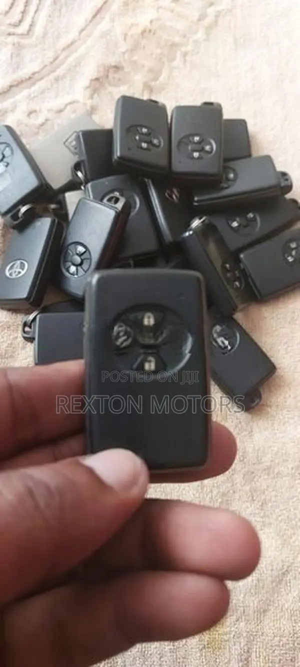 Toyota Alion Smart Key