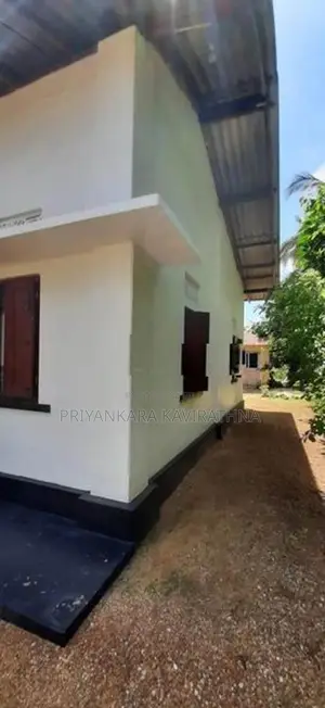 37 Perches / Old Single Storied House in Panadura