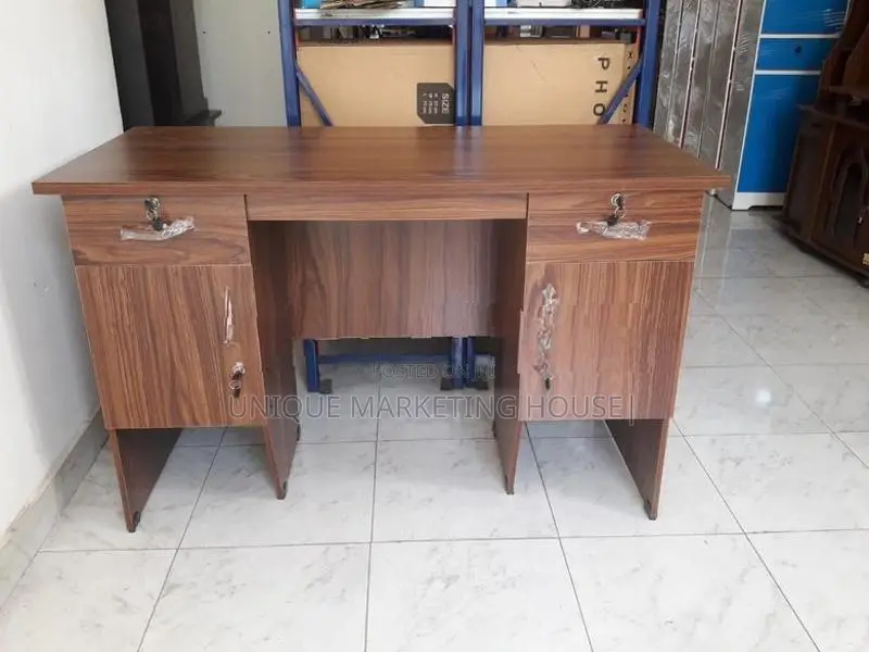 Modern 4x2 Double Drawer Office Table