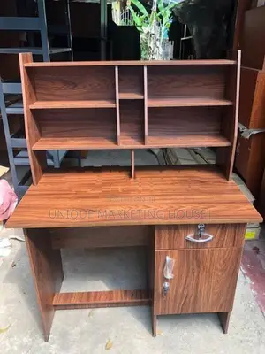 Modern 3.5x2ft Hi-Rk Study Table