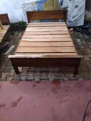 Bed 6ft 4ft