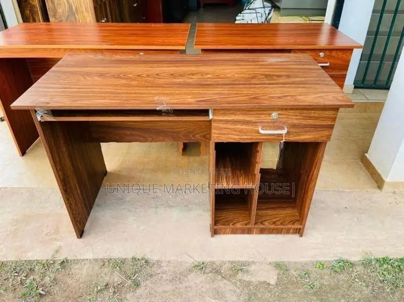 4x2 Computer Table