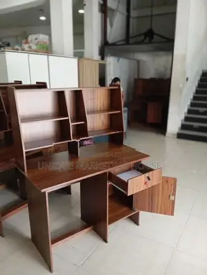 Modern 3.5x2ft Hi-Rk Study Table