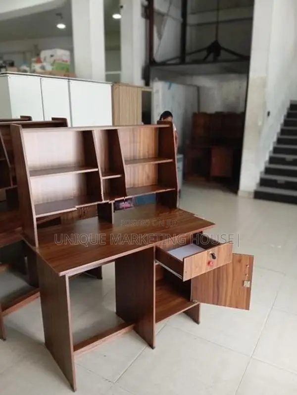 Modern 3.5x2ft Hi-Rk Study Table