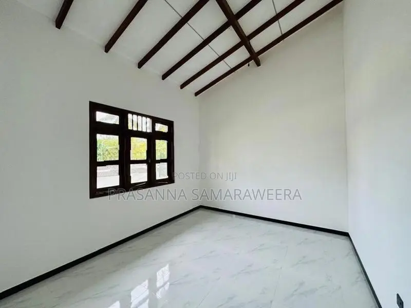 නවීනතම අති සුඛෝපභෝගී අලංකාර නිවස විකිණීමට piliyandala