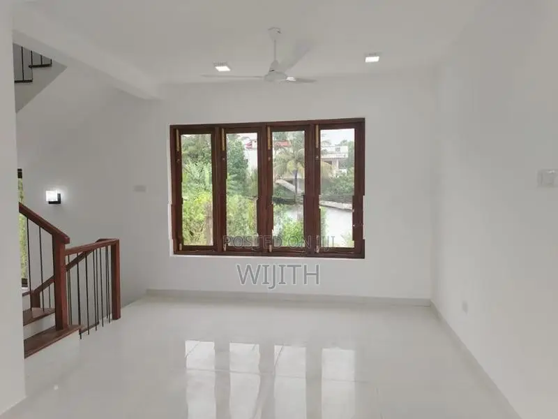 Brand New 3 Storey House for Sale in Kottawa