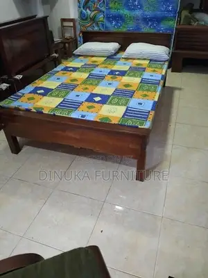 Bed 6ft 4ft