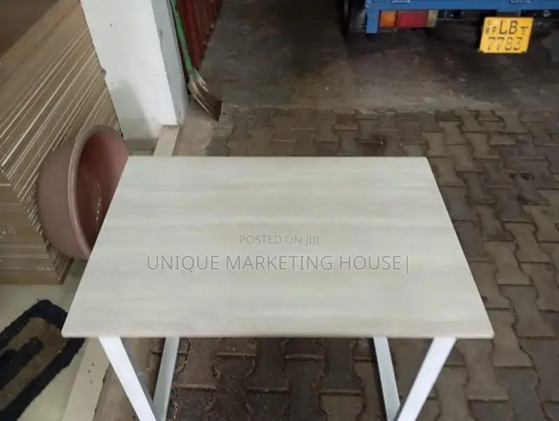 Modern Smart Work Tables