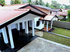 Oruwala Athurugiriya - House for Sale