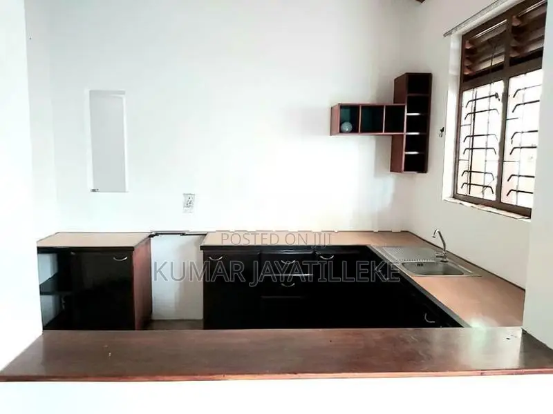 Oruwala Athurugiriya - House for Sale