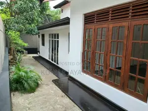 Oruwala Athurugiriya - House for Sale