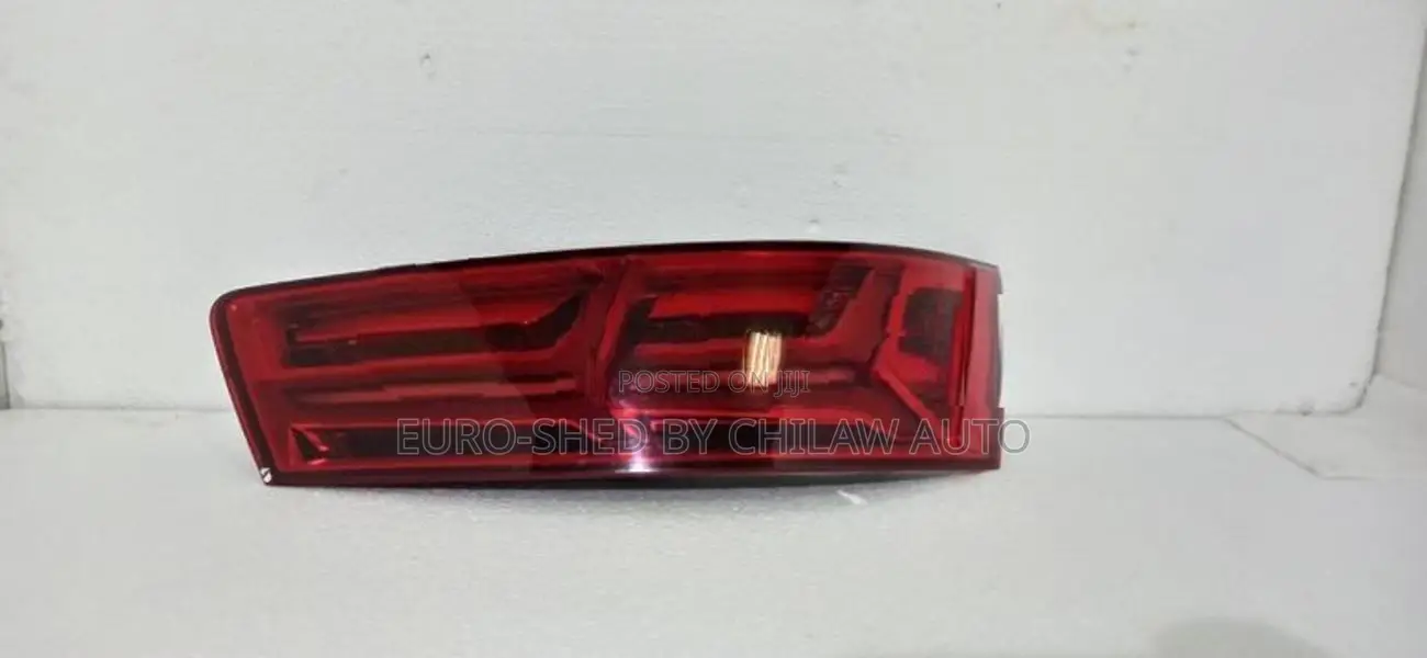 Audi Q7 Tail Light