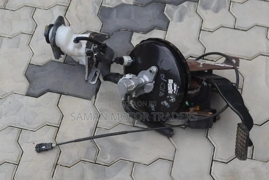 Daihatsu Hijet Truck 500P Brake Booster with pump
