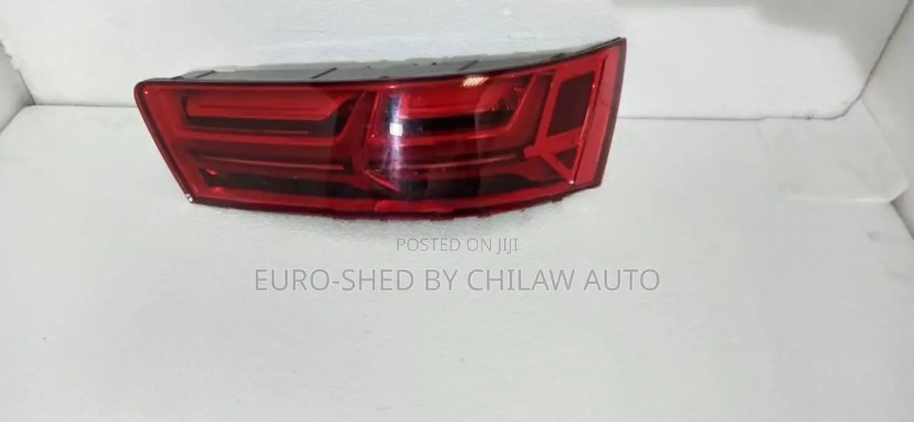 Audi Q7 Tail Light