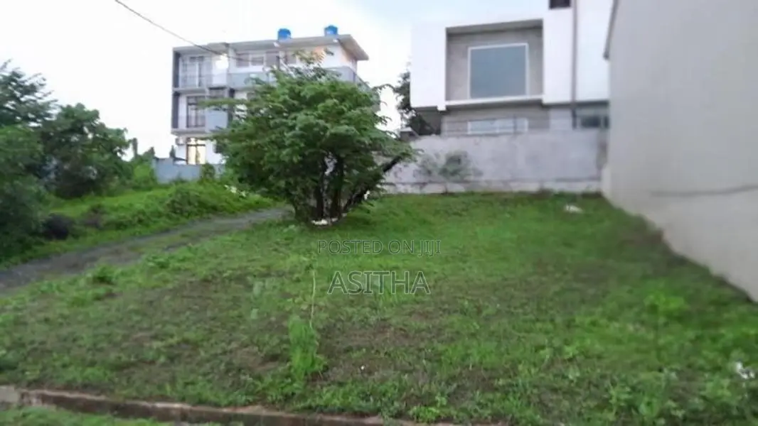 Lake View Land 7.2 Perch හයිවෙ අසල කඩුවෙල