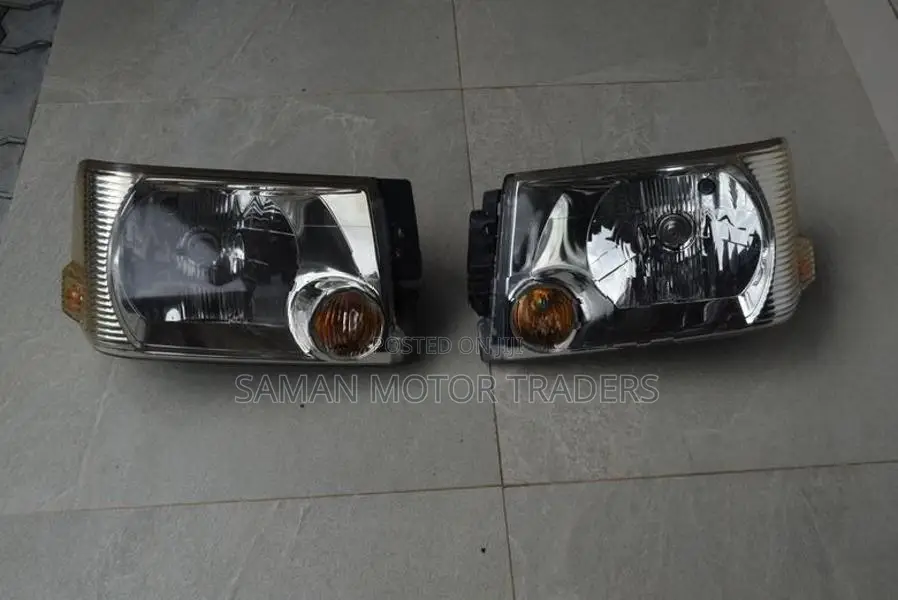 Mitsubishi Minicab U61 Headlight