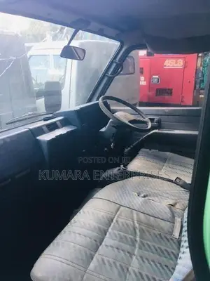 Isuzu Tube Light Model Cabin