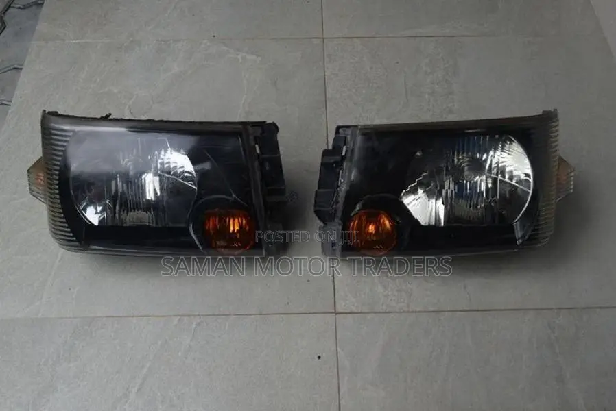 Mitsubishi Minicab U61 Headlight