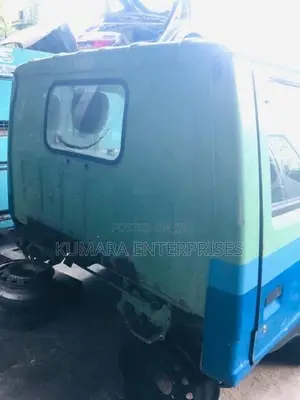 Isuzu Tube Light Model Cabin