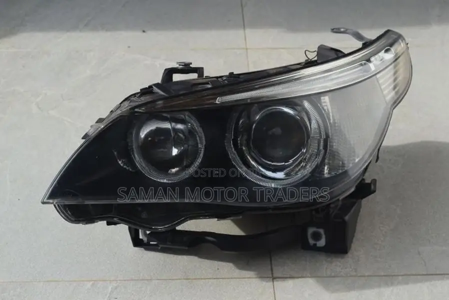 BMW NA30 530i Head Light