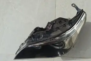 BMW NA30 530i Head Light